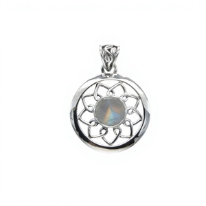 Colgante de Plata de Ley 925 con Baño de Rodio y Piedra Lunar Arcoíris, Diseño Floral, Estilo Bohemia, Amuleto Unisex de Judaísmo - Product Image 1