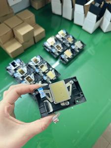 100% nuevo Original para <span class=keywords><strong>Epson</strong></span> L801 L800 <span class=keywords><strong>L805</strong></span> TX650 PX660 <span class=keywords><strong>cabezal</strong></span> de impresión F180000 F180040 - Product Image 2