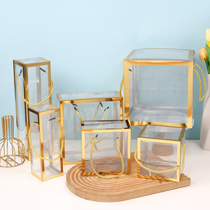 Hot Bán Bán Buôn PVC Vàng Và Sliver Quà Tặng Gói Hộp Trong Suốt Vuông Đảng Ủng hộ PVC Tay Hộp Quà Tặng - Product Image 2