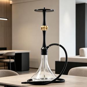 Cachimba de Vidrio Negro con Base de Calavera en Tono Dorado, Pipa de Agua Moderna para Bares y Salones - Product Image 4