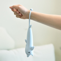 Lampe de poche rechargeable porte-clés pour pépinière Lampe USB portable unique pour animaux d'extérieur avec dragonne pour enfants Lampe de poche porte-clés pour enfants