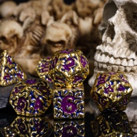 Ensemble de dés polyédriques en métal de haute qualité, faits à la main, durables, 7 pièces, avec logo personnalisé pour les jeux de rôle Dungeons & Dragons