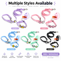 Collier pour animaux de compagnie (chats et chiens) personnalisé par le fabricant, nouvelle mode, design haut de gamme, logo personnalisé, luxe, réglable, PVC imperméable, breloques