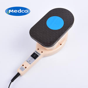 Bâton de massage chauffant à grande tête Therme, type aiguille, 4 têtes de massage, à brancher, pour la taille, les jambes et le dos - Product Image 2