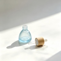 Leere Bambus-Kosmetikbehälter 8ml Serum Bunte Mattglas Ätherische Öl-Tropfflaschen mit Pipette