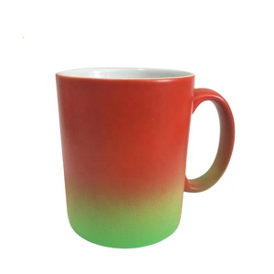 Bán Buôn Đôi Màu Gốm Thăng Hoa Màu Thay Đổi Cốc Cà Phê - Product Image 1