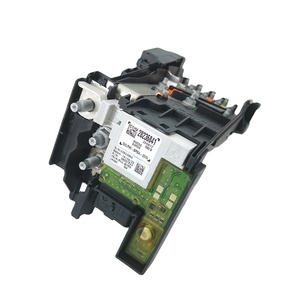 Boîtier de Gestion de Batterie et Boîte à Fusibles 6500GR 28236841 9813136680 pour Peugeot 3008 308SW 308CC RCZ et Citroën C4 Picasso - Product Image 4