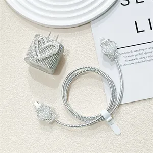 Housse de <span class=keywords><strong>chargeur</strong></span> de luxe Love Heart Diamond Set pour <span class=keywords><strong>IPhone</strong></span> <span class=keywords><strong>11</strong></span> 12 13 14 <span class=keywords><strong>18W</strong></span>-20W Sparkle Clear Charge Protection Cover Charger Sleeve - Product Image 3