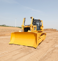 Bulldozer polyvalent multi-usages 818F pour diverses attaches et applications dans le secteur de la construction et l'aménagement paysager