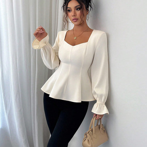 Elegante Camicetta Bianca con Collo Quadrato, Maniche Lunghe e Peplum per Abbigliamento Formale e Casual da Donna - Product Image 1