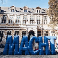 Panneau publicitaire gonflable géant extérieur accrocheur avec colonnes d'air de support, logo personnalisé, pour la publicité d'événements/de marque