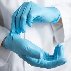 Gants jetables en nitrile taille M paquet de 100 pièces - Product Image 3