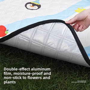 Tapis de pique-nique personnalisé imperméable et antibactérien, respirant, portable, en coton et polyester, design moderne pour le camping, les voyages et la maison - Product Image 4