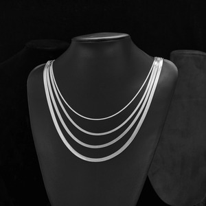 Collar de Cadena de Acero Inoxidable con Cuchilla Afilada para Hombre y Mujer, Gargantilla de Alta Calidad en Color Plateado, Joyería Metálica para Navidad - Product Image 3