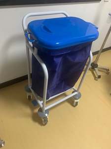 TC-526 Facile À nettoyer en acier inoxydable base deux dressing sac à linge linge d'hôpital chariots - Product Image 5