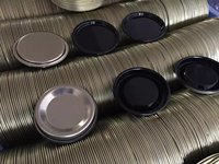Vente Flash : Bouchon à vis rond en aluminium anti-déversement personnalisable, 38mm-89mm, qualité alimentaire pour bocaux, bouteilles et contenants, avec logo personnalisé