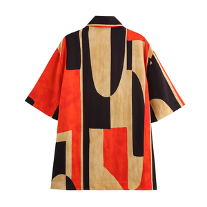 Blus atasan kasual wanita lengan pendek kerah terlipat motif warna-warni diskon besar - Product Image 2