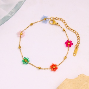 Collar de Acero Inoxidable con Cuentas de Flores Coloridas, Cadena con Baño de Oro, Colgante con Cuentas, Dije Floral Delicado, Bonito, Elegante y Moderno para Mujer - Product Image 3