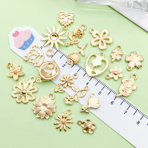 Breloques en forme de fleur, pendentif en alliage de Zinc, ton doré, pour la fabrication de bijoux, accessoires unisexes - Product Image 3