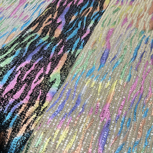 100% Polyester Cầu Vồng Thiết Kế Giai Đoạn Váy Vải 3Mm <span class=keywords><strong>Sequin</strong></span> In Kỹ Thuật Số Nhiều Màu Thêu Dệt Kim Vải Cô Gái Đám Cưới - Product Image 1