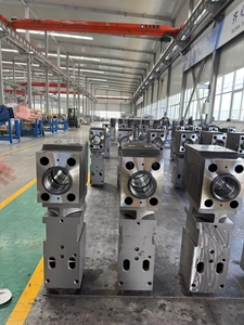 Shandong Yantai Eastmach escavatore idraulico strada Breaker roccia cemento rottura martelli - Product Image 6