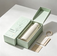 Boîtes cadeaux en carton rigide vert clair avec logo personnalisé imprimé pour bouteilles d'eau, tasses et articles de boisson