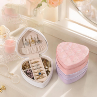 Étui de voyage matelassé sur mesure en forme de cœur pour bijoux, organisateur de strass, petite quantité minimale de commande, vente en gros, boîte portable pour boucles d'oreilles et bagues, multicolore