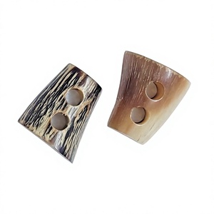 Boutons à bascule en corne de buffle polie faits à la main, forme naturelle, rustiques, vintage, classiques, écologiques, pour la décoration intérieure et les breloques artisanales - Product Image 3