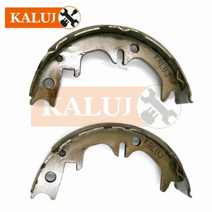 Kaluj Set ganasce freno di stazionamento 46540-06050 46550-06050 46590-06030 per <span class=keywords><strong>Toyota</strong></span> <span class=keywords><strong>Land</strong></span> <span class=keywords><strong>Cruiser</strong></span> - Product Image 3