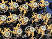 Máquina de Espresso Eléctrica Semi-Automática Comercial Zilong, Carcasa de Acero Inoxidable con Acabado Espejo, Bomba Rotativa de 9 Bares, Múltiples Calderas
