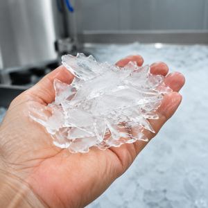Fabricant de machine à glace en paillettes de 5 tonnes, production de 5000 kg/24h, paillettes de glace sèche de 1,6-2,3 mm pour la conservation des fruits de mer, du poulet et des aliments - Product Image 1