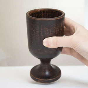 Calice Rustico Medievale in Argilla Rossa Fatto a Mano, Calice in Gres per Vino e Mosto, Calice Cattolico, Tazza da Caffè in Legno, Tazza da Vino in Legno - Product Image 1