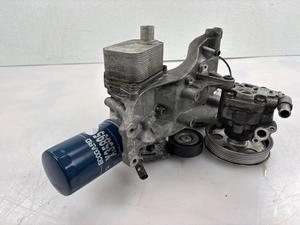 Для Audi A5 <span class=keywords><strong>2</strong></span>-дверный <span class=keywords><strong>2</strong></span>.0L 2010-2012: Оригинальный корпус масляного фильтра OE 06H903143E в сборе с интегрированным насосом ГУР 8K0145153F - Product Image 3