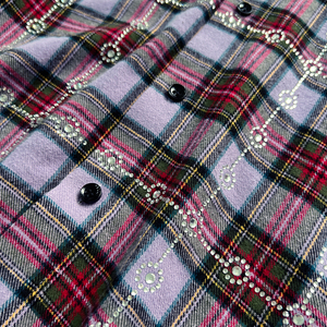 Vente en gros T-shirts oversize à épaules tombantes T-shirt boutonné à manches longues Chemises en flanelle en coton à carreaux et strass - Product Image 6