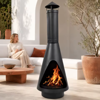 Brasero extérieur moderne en fer noir mat, conique, à ouverture en forme de goutte d'eau, avec capuchon de cheminée cylindrique, pour brûler du bois