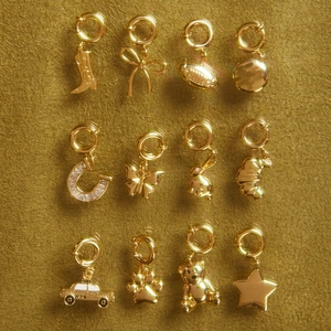 Venta al por mayor precio barato DIY accesorio <span class=keywords><strong>de</strong></span> acero inoxidable chapado en <span class=keywords><strong>oro</strong></span> Cae Bear Pingpong encantos esmalte cereza colgante collar circón - Product Image 2