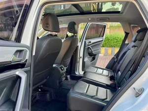 Volkswagen <span class=keywords><strong>Tiguan</strong></span> modèle <span class=keywords><strong>2019</strong></span> 330TSI à deux roues motrices, type luxe, voiture d'occasion haut de gamme - Product Image 4