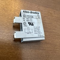 Supresor de Sobretensiones Serie 100-fsv136, Usado, Envío Gratuito, Nuevo y Original, Sistemas PLC de Control Programable para Automatización Industrial