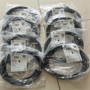 Cable de datos Baumer CAM8.A4-11232573 blindado con revestimiento de PVC de cobre puro para cámara de máquina herramienta - Product Image 1