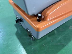 Bateau de pêche télécommandé Yuerlang Chengfeng Basic 12V en plastique, silencieux, double moteur, étanche, capacité de charge de 5 kg, portée de 600 m - Product Image 4