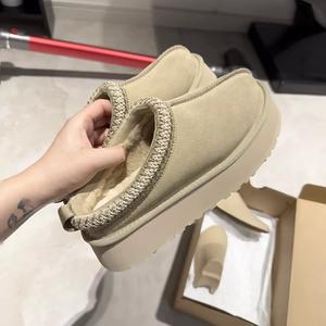 Botas al por Mayor con Logotipo OEM 2025, Botas Originales de Invierno de Lana de Oveja, Zapatos Sin Cordones para Mujer, Pantuflas de Plataforma UGgs para Mujer - Product Image 2