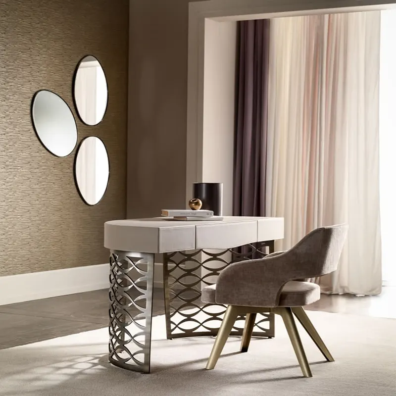 Özelleştirilmiş yatak odası mobilyası Modern Minimalist masa lambası lüks İtalyan tarzı tuvalet masası
