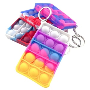 Fidget multicolor Mini square Push <span class=keywords><strong>It</strong></span> Bubble Office Desk Toy Mini portachiavi in Silicone - Product Image 1