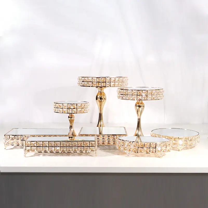 Offre Spéciale fête d'anniversaire décoration 3 pièces dessert stand gâteau support d'affichage en cristal doré en métal pour les gâteaux de mariage