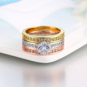 Set di Anelli Impilabili da Sposa per Donna, Solitario Rotondo in Zirconia Cubica, Fascia Semi-<span class=keywords><strong>Eternity</strong></span> con Pavé, Gioiello Promessa di Matrimonio in Tre Tonalità, Regalo - Product Image 4