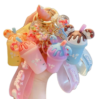 Lumière créative crème glacée porte-clés personnalisé porte-clés PVC pendentif à la mode petit cadeau pour copines voiture sac accessoires
