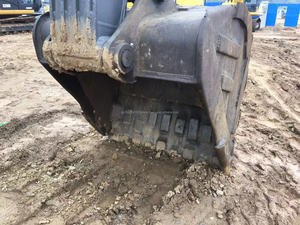 L'excavatrice célèbre de marque de la Suède a utilisé l'excavatrice Volvo 240 en bon état à vendre - Product Image 5