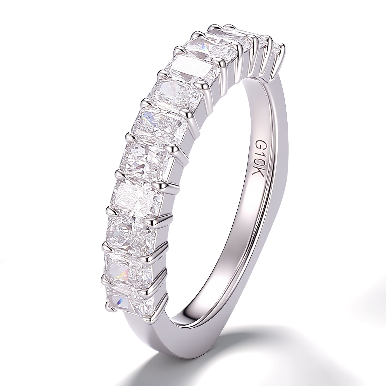 Bague en or massif 18 carats avec diamant de laboratoire