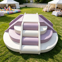 Ensemble de jeu souple pour enfants, mélange violet et blanc, avec toboggan, structure d'escalade en mousse PU, pyramide d'obstacles, équipement pour la location de fêtes d'enfants