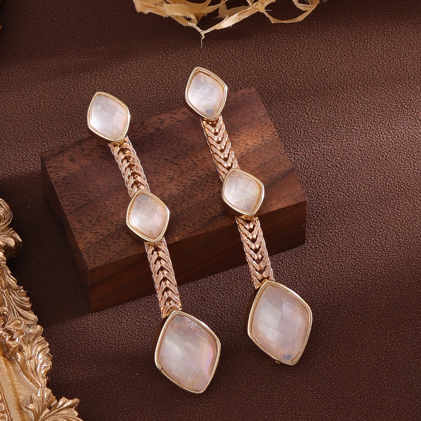 Golden white shell